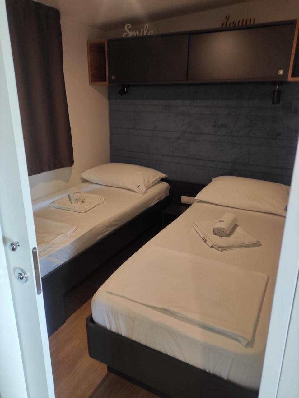 Mobile Home Luna Selce Esterno foto